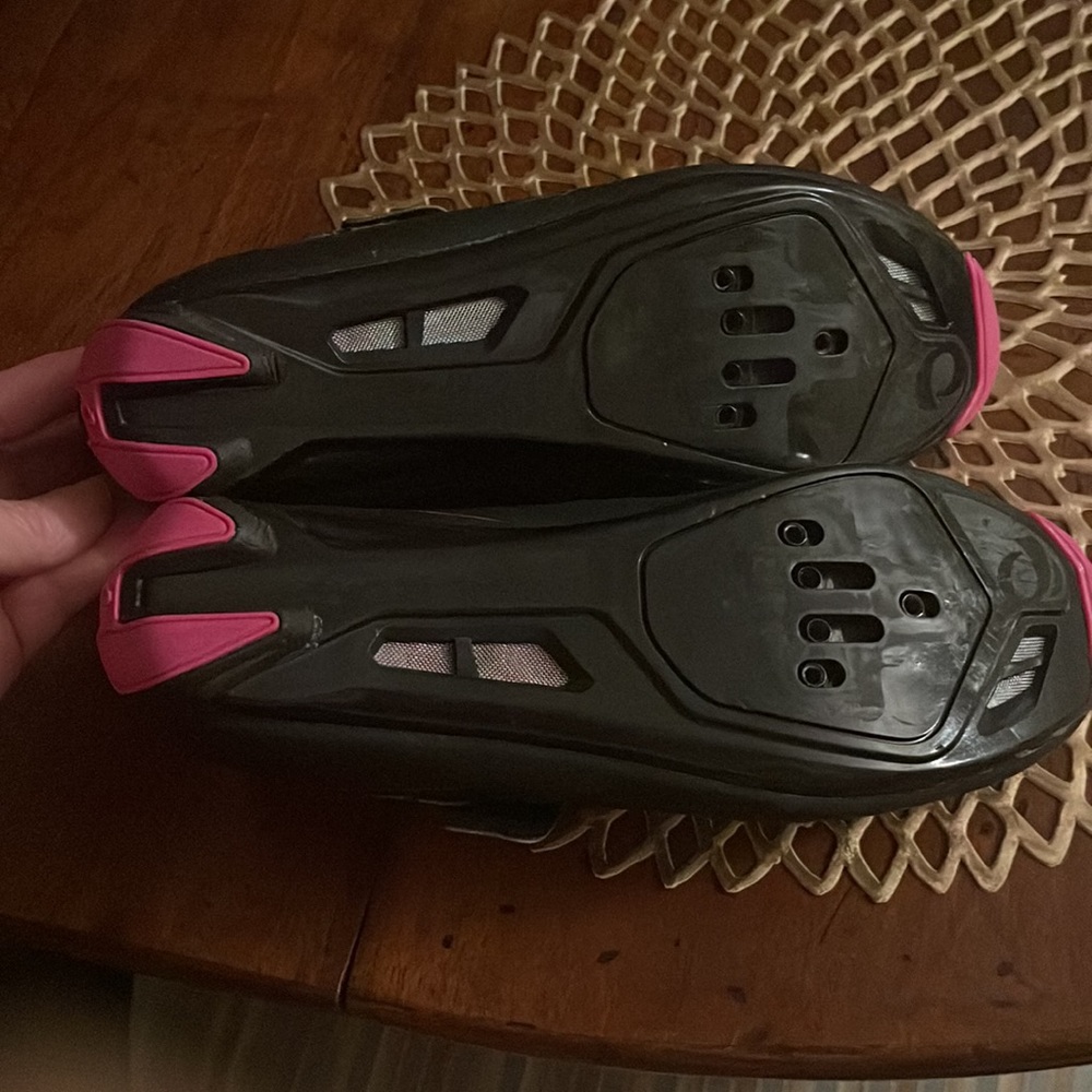 Pearl Izumi cycling shoes - Picture 3 of 6